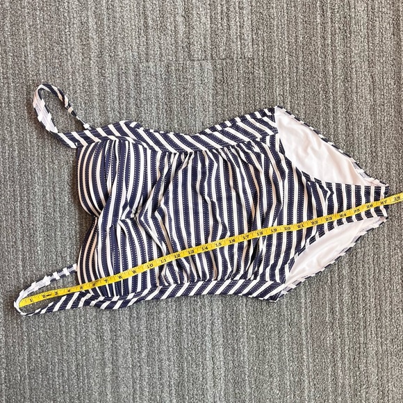 NipTuck Swimsuit One Piece Navy Blue White Stripes Multi Fit Cup 6 - Picture 8 of 9